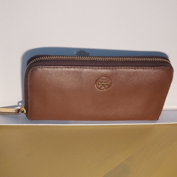 Tory Burch Handbags - Tory Burch Brown Zip Around Wallet